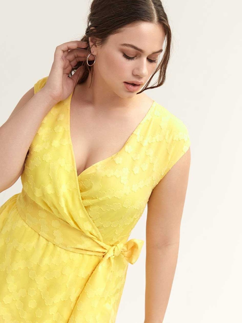 Love & Legend Women’s Yellow Sleeveless Floral Faux Wrap Dress Belted Size 1XL - Picture 2 of 7